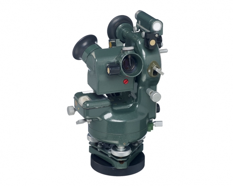 L1A2 front view showing vertical viewing lens